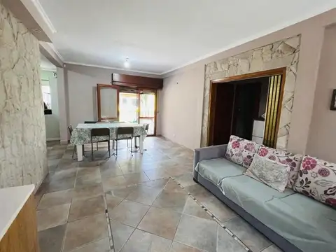 CASA 4 AMBIENTES EN VENTA QUINCHO COCHERA EN GLEW