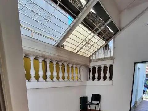 Casa 2 ambientes con 2 baños