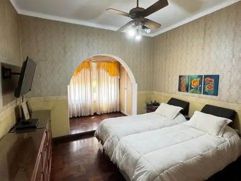 Casa 4 ambientes venta castelar norte piscina apto credito