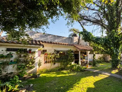 Casa 4 ambientes venta castelar norte piscina apto credito
