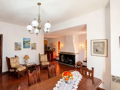 Casa en Venta en Castelar, USD 160.000