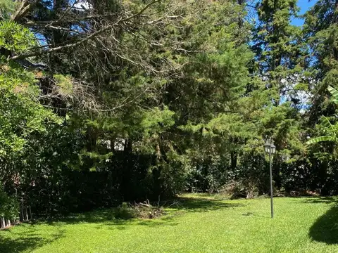 Venta de Lote en Pilar en Las Brisas Country Club