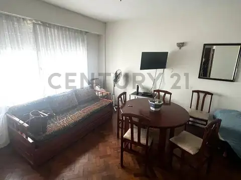 Carlos Pellegrini 400