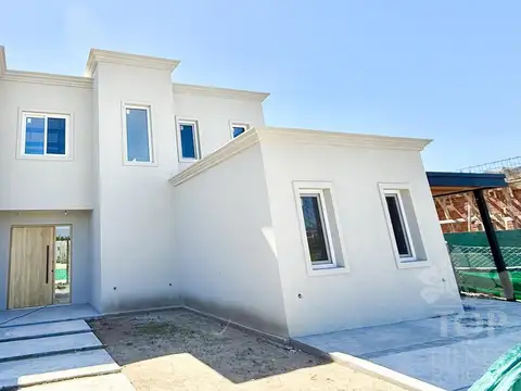 Casa en Venta en Laguna Grande, USD 600.000