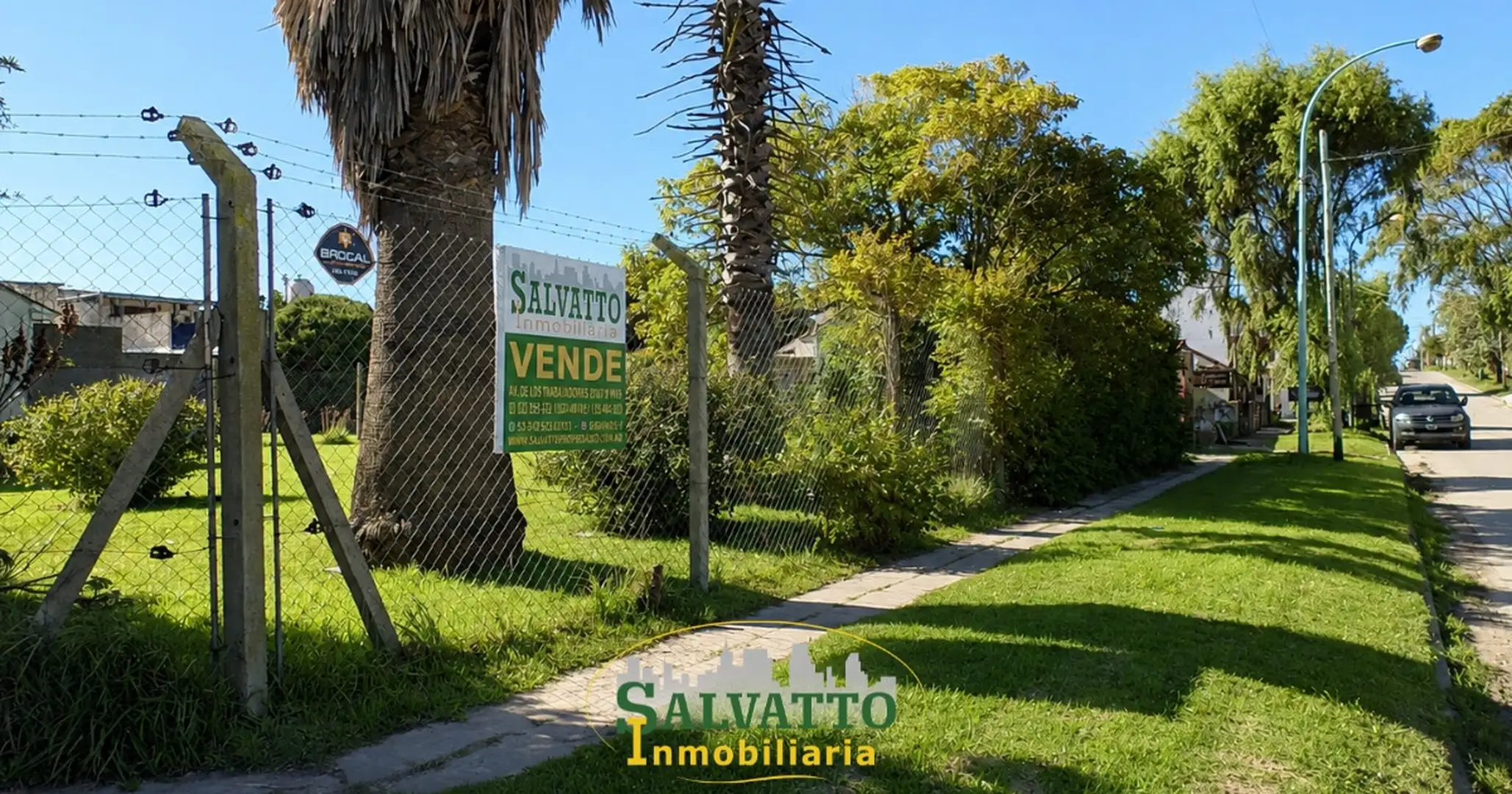 Lote en esquina listo para edificar en barrio Faro