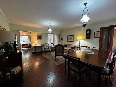 Casa 5 ambientes con 2 baños