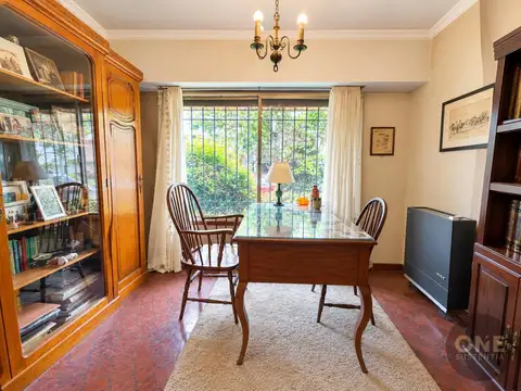 VENTA CASA 5 AMBIENTES CON PARQUE EN LOMAS DE ZAMORA