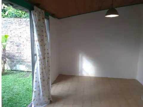 Depto Tipo Casa 2 ambientes con 1 baño