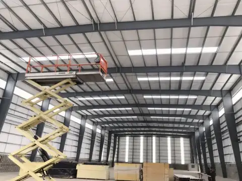 Excelente Depósito Industrial en Venta en el Parque Industrial Ruta 6
