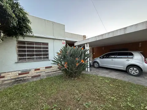 Casa en Venta en Villa Luzuriaga, USD 140.000