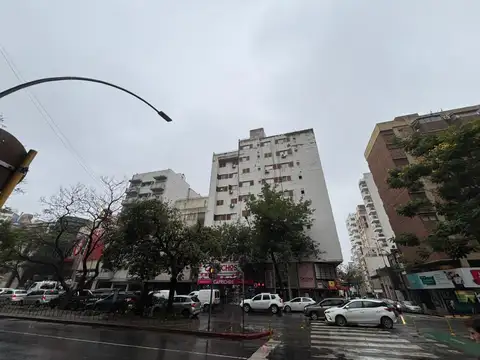 ALQUILER – Departamento de 1 dormitorio con cocina separada sobre Bv. San Juan