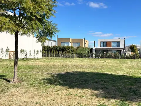 Los Castaños