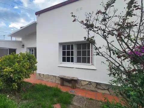 HERMOSA CASA INTERNA EN VENTA EN EL CENTRO DE SANTO TOMÉ