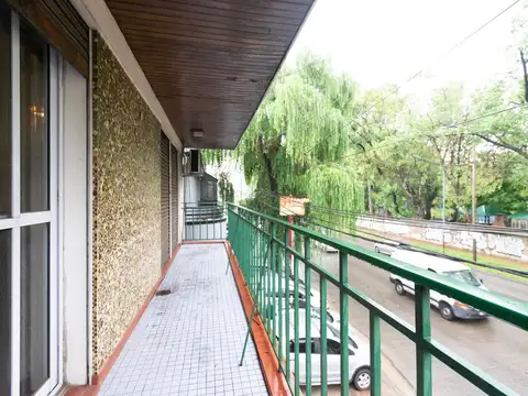 Av De los Constituyentes  al 1400