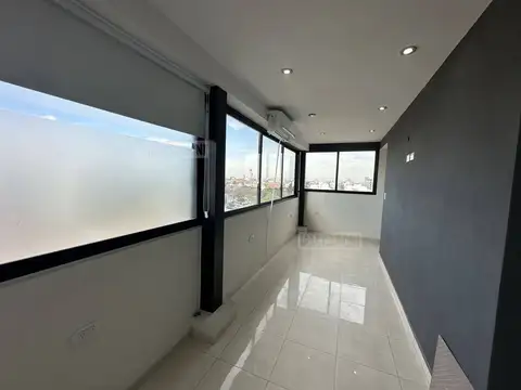 Oficina en Alquiler al Este