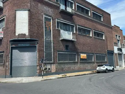 Galpón en Alquiler en Avellaneda, Partido de Avellaneda