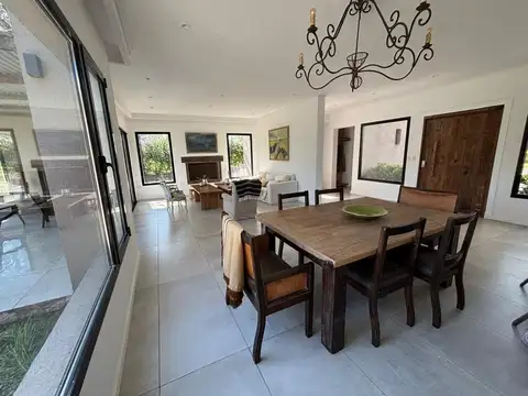 Casa en Alquiler Temporal en San Antonio De Areco, USD 2.800