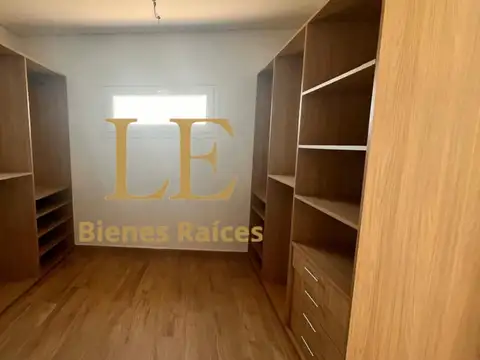 Casa en Venta en Santa Ana, USD 495.000