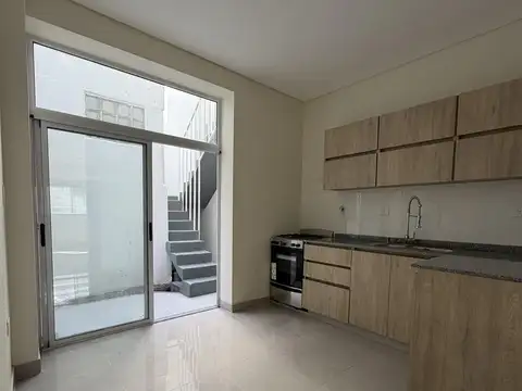 Depto Tipo Casa en Venta de 3 ambientes