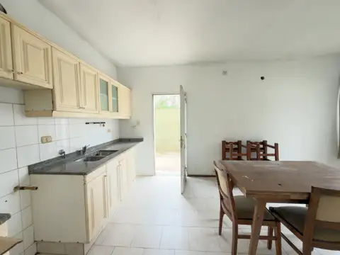 Casa  2 Dormitorios - Baigorria