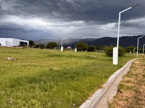 Terreno en Venta de 915,0 m2