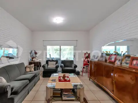 Tres dormitodios en CC. Pueyrredon en planta baja