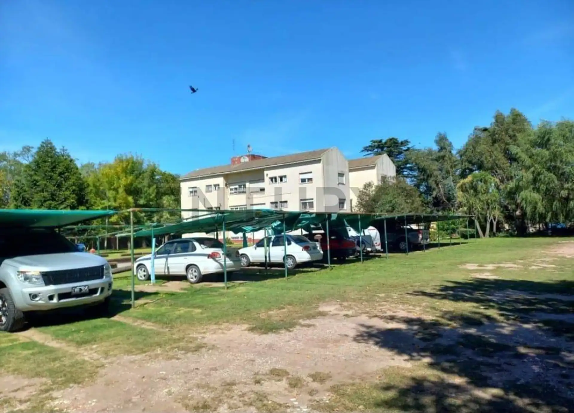 Departamento tres ambientes 2 piso por escalera en Florentino Ameghino