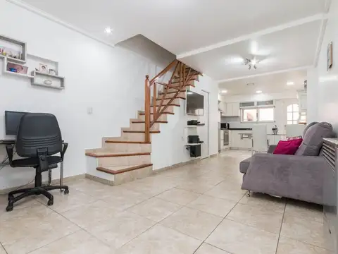 Depto Tipo Casa en Alquiler de 3 dormitorios