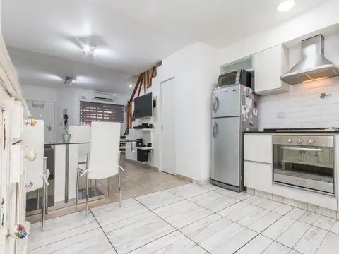 Depto Tipo Casa 4 ambientes con 1 baño