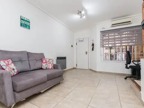 Depto Tipo Casa en Alquiler en Lanus Este, $ 1.100.000