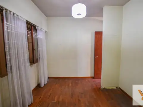 PH en venta - 3 Dormitorios  2 Baños - 160Mts2 - Los Hornos