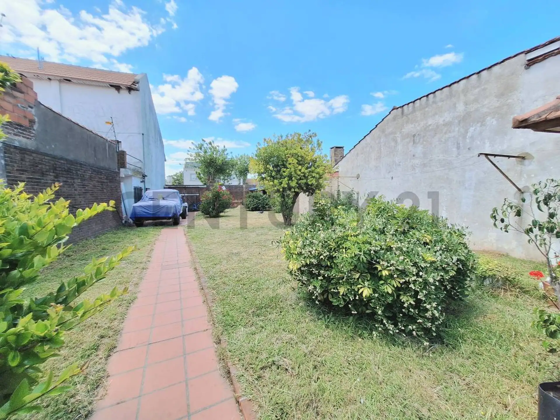 Lote en zona Pinos de Anchorena