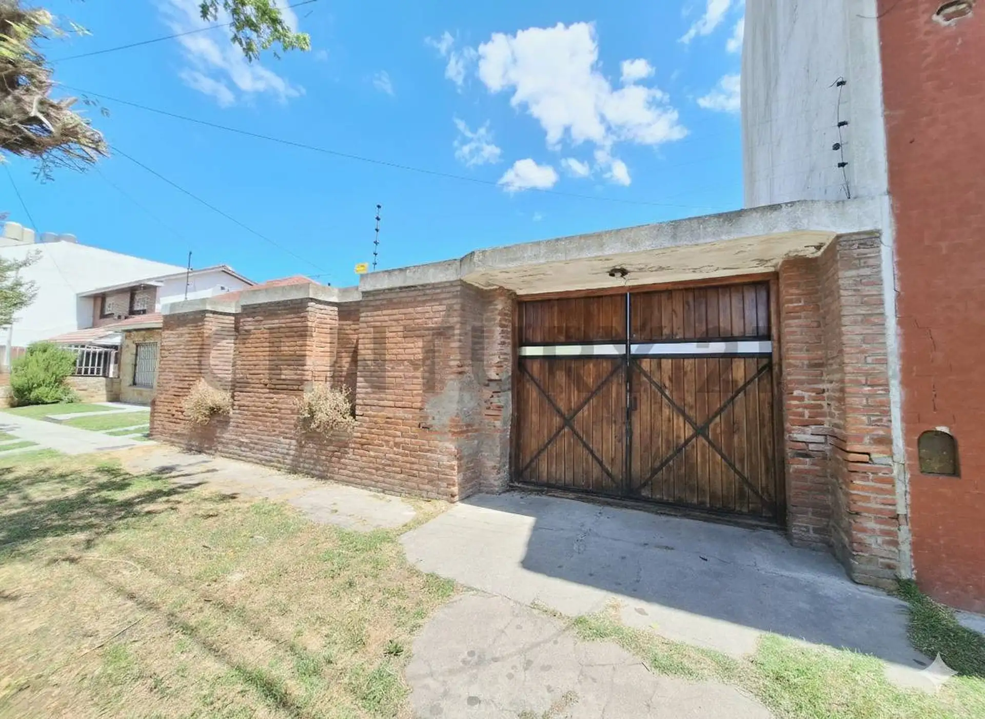 Lote en zona Pinos de Anchorena