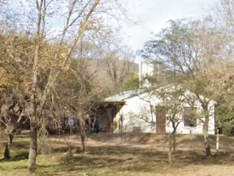 SE VENDE CASA 2 DORM. V. GRAL BELGRANO LOTE 718m2