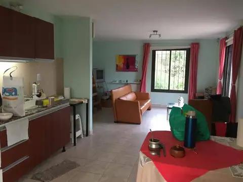 SE VENDE CASA 2 DORM. V. GRAL BELGRANO LOTE 718m2