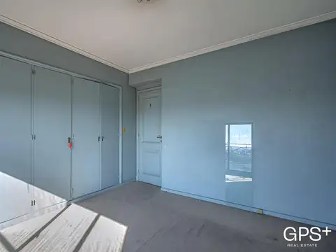 Muy buen departamento en Av. Libertador con COCHERA - PISO ALTO con VISTA al rio