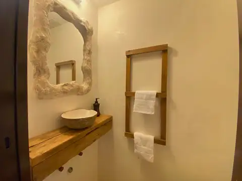 Casa en Venta con 4 cocheras
