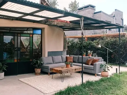 Casa en Venta con 1 cochera