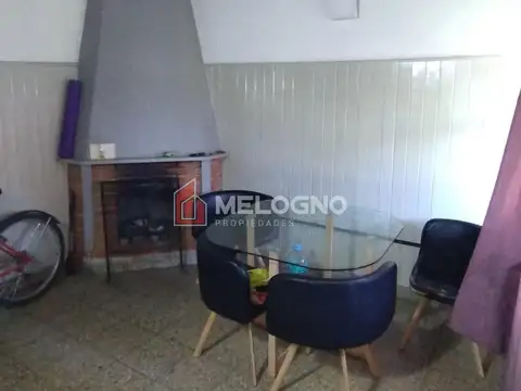Casa 2 ambientes con 1 baño
