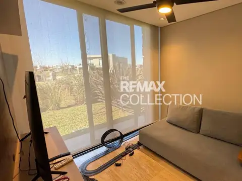 Casa en Alquiler con 1 cochera