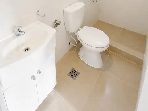 Departamento en Alquiler en Jose Leon Suarez, $ 350.000
