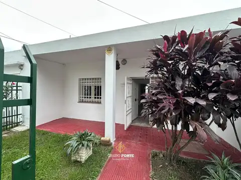 Casa en Alquiler Alto Alberdi 2 dormitorios