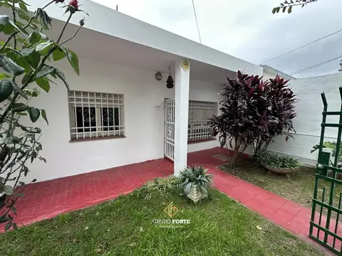 Casa en Alquiler en Alto Alberdi, $ 700.000