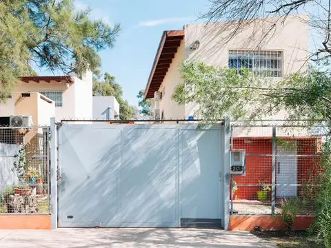 casa tipo ph en venta dos dormitorios tierra nueva fisherton casacuberta 9200