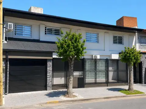 Carlos Pellegrini al 2700