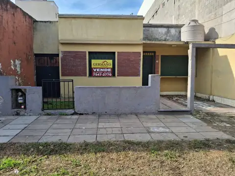 Terreno - Venta - Argentina, La Matanza - ALMIRANTE BROWN 2560