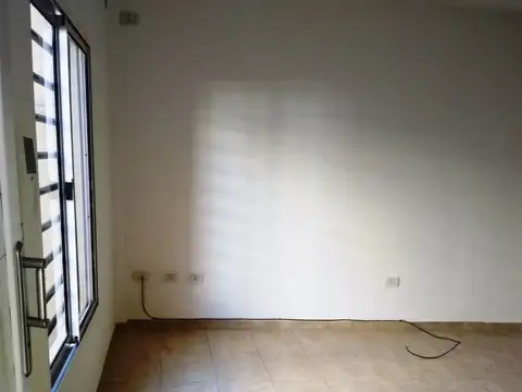 Departamento en Alquiler en Caseros, $ 400.000