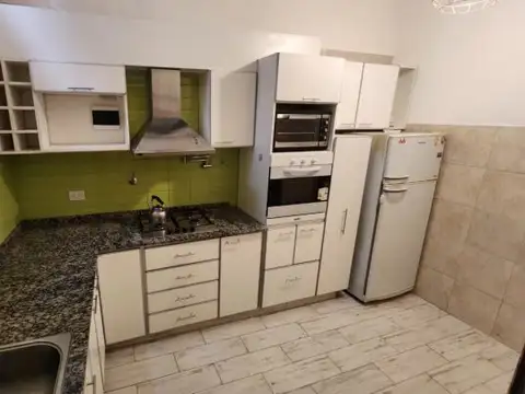 Depto Tipo Casa 2 ambientes con 1 baño