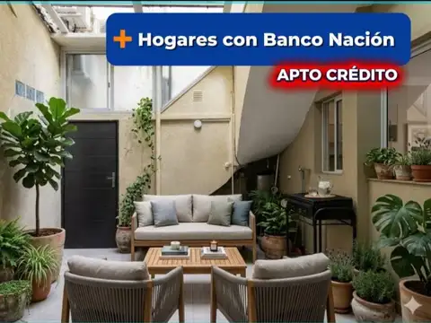 PH de 3 ambientes frente al Parque Chacabuco - Refaccionado y con patio interno - APTO CRÉDITO