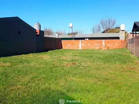 VENTA - Lote de 300 m2 - Barrio Jardín, Fisherton del Este.